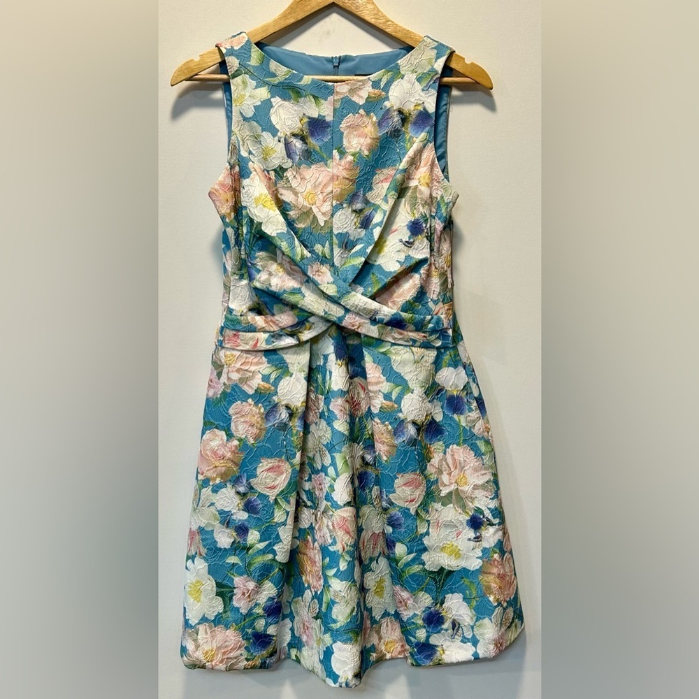 NWT Vince Camuto Women’s Pastel Floral Jacquard Fit & Flare Dress Size 4